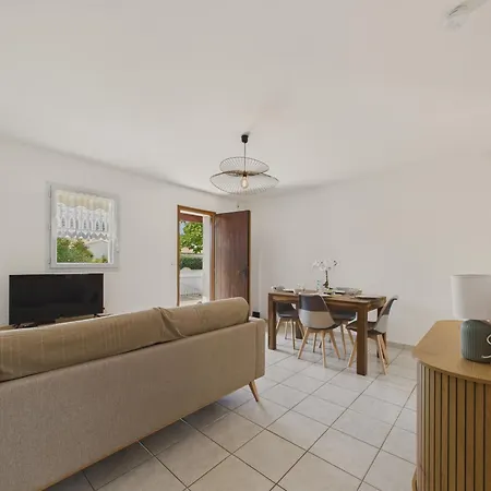 בית נופש Jolie Maison Pour 4 Personnes Avec Jardin *