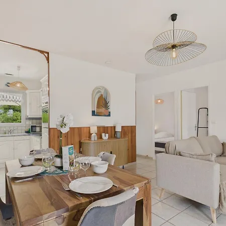 Jolie Maison Pour 4 Personnes Avec Jardin *