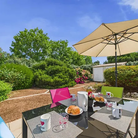 Jolie Maison Pour 4 Personnes Avec Jardin סן-ונסן-סור-ז'אר