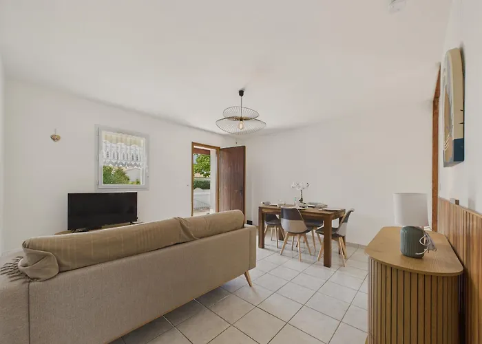 بيت للعطل Jolie Maison Pour 4 Personnes Avec Jardin *