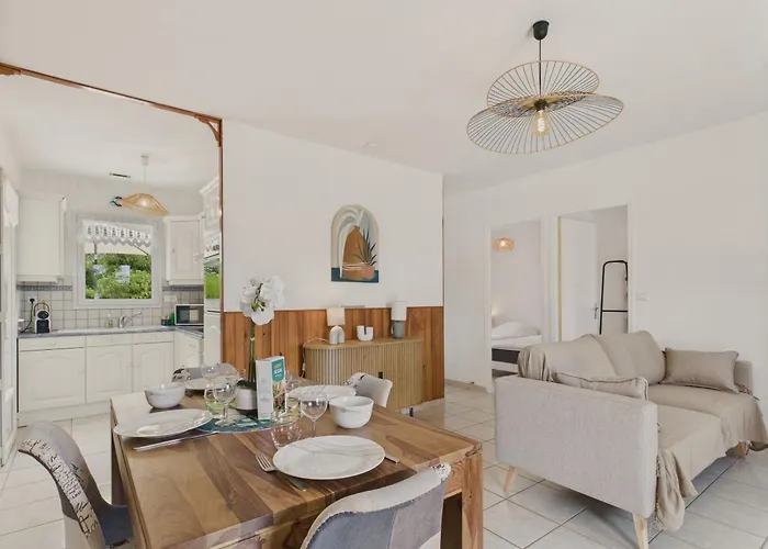 Jolie Maison Pour 4 Personnes Avec Jardin *